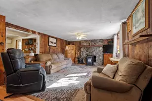 878 Flat Hill Rd, Lunenburg, MA 01462 - Photo 18