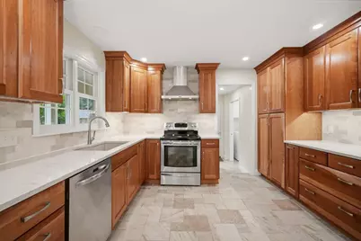 20 Shirley St, Wilbraham, MA 01095 - Photo 4