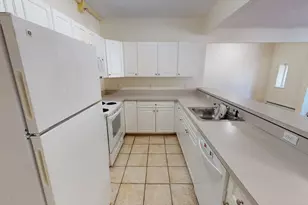 1405 Beacon St, Brookline, MA 02446 - Photo 4