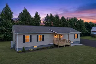 74 West St, Hatfield, MA 01088 - Photo 2
