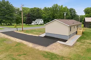 74 West St, Hatfield, MA 01088 - Photo 4