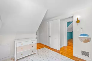 567 Poplar St, Boston, MA 02131 - Photo 30