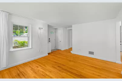 567 Poplar Street, Boston, MA 02131 - Photo 10