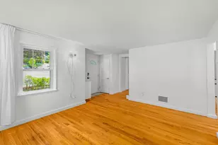 567 Poplar St, Boston, MA 02131 - Photo 10