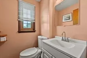 577 Grove, Worcester, MA 01605 - Photo 8