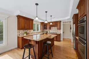 9 Swan Ln, Andover, MA 01810 - Photo 14