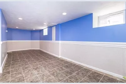 33 Brookings St, Medford, MA 02155 - Photo 14