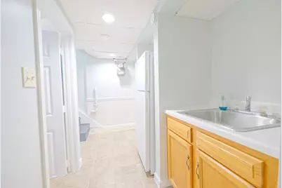 33 Brookings St, Medford, MA 02155 - Photo 22