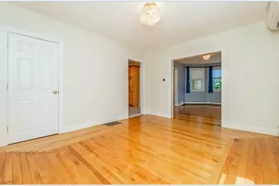 33 Brookings St, Medford, MA 02155 - Photo 6