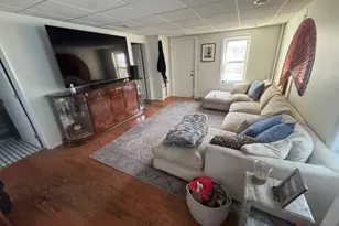 52 Crest Ave, Revere, MA 02151 - Photo 4