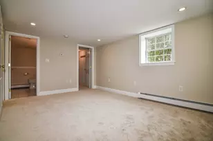14 Centerville Dr, Salem, NH 03079 - Photo 12