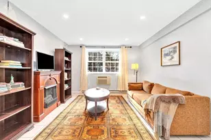 7 Colonial Village Dr, Arlington, MA 02474 - Photo 2