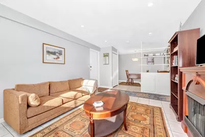7 Colonial Village Dr #2, Arlington, MA 02474 - Photo 4
