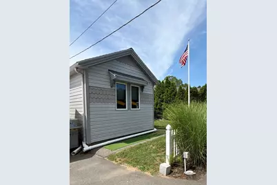42 Crystal Lake Dr, Carver, MA 02330 - Photo 2