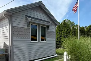 42 Crystal Lake Dr, Carver, MA 02330 - Photo 2