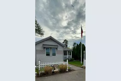42 Crystal Lake Dr, Carver, MA 02330 - Photo 2