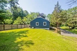 1988 Wilbraham Rd, Springfield, MA 01129 - Photo 36