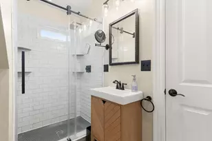 58 G St, Boston, MA 02127 - Photo 24