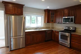 80 Center St, Burlington, MA 01803 - Photo 4