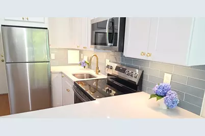 200 Swanton #L8, Winchester, MA 01890 - Photo 4