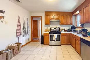 64 Colborne Rd, Boston, MA 02135 - Photo 6