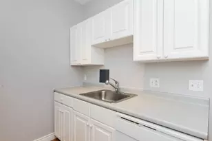 4 Charlesgate E, Boston, MA 02215 - Photo 4