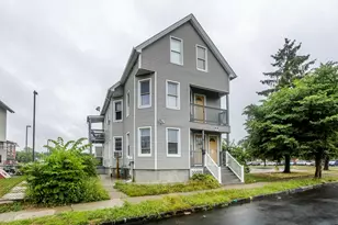 10 Monroe St, Springfield, MA 01109 - Photo 2