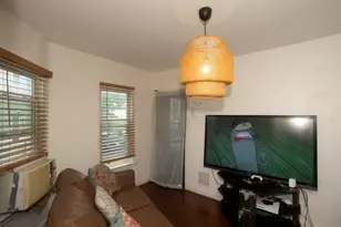 10 Monroe St, Springfield, MA 01109 - Photo 6