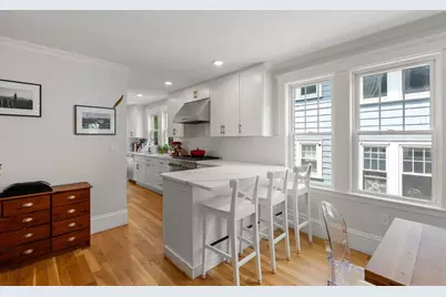 100 Browne St #1, Brookline, MA 02446 - Photo 12