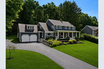1059 Grove St, Framingham, MA 01701 - Photo 2