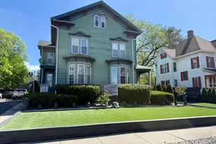 127-129 Thompson St, Springfield, MA 01109 - Photo 2