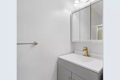 8 Ash St, Plymouth, MA 02360 - Photo 28