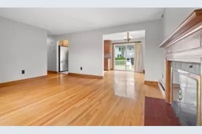 124 Cambridge, Burlington, MA 01803 - Photo 4