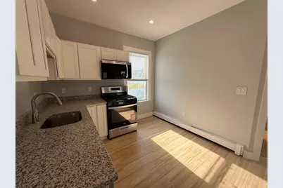 413 Boston St #1R, Lynn, MA 01905 - Photo 2