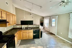 150 Uxbridge Rd, Mendon, MA 01756 - Photo 2