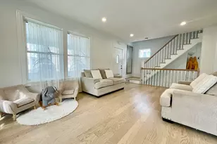 15 Wason St, Medford, MA 02155 - Photo 8
