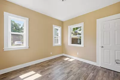 282 White St, Springfield, MA 01108 - Photo 12