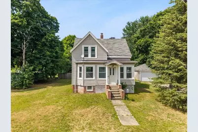 88 Cottage St, Mansfield, MA 02048 - Photo 4