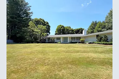 37 Stephen Pl, Newton, MA 02461 - Photo 4