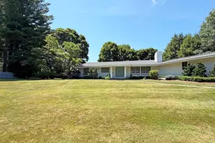 37 Stephen Pl, Newton, MA 02461 - Photo 4