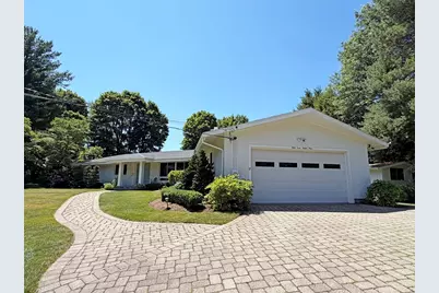37 Stephen Pl, Newton, MA 02461 - Photo 2