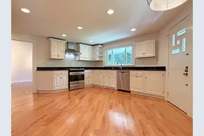 37 Stephen Pl, Newton, MA 02461 - Photo 14