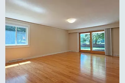 37 Stephen Pl, Newton, MA 02461 - Photo 20