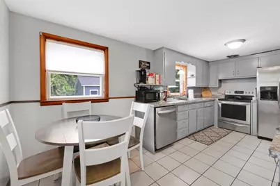 50 Hazen St, Springfield, MA 01119 - Photo 4