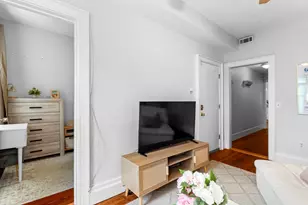 181 W Fifth St, Boston, MA 02127 - Photo 8