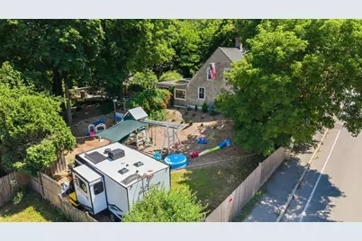 53 Wareham St, Middleborough, MA 02346 - Photo 4