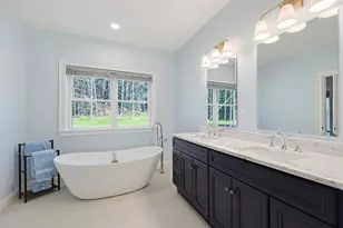 10 Homes Ave, Franklin, MA 02038 - Photo 22