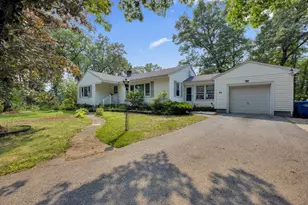 54 Colbert St, Leominster, MA 01453 - Photo 4