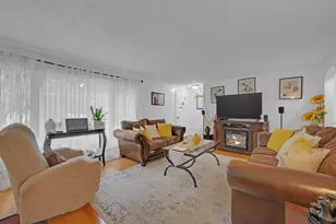 54 Colbert St, Leominster, MA 01453 - Photo 8