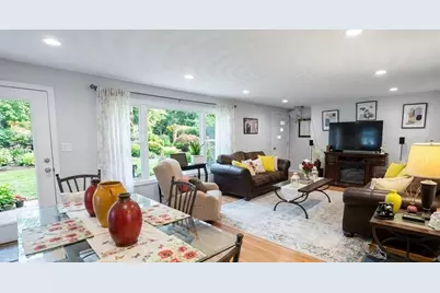 54 Colbert St, Leominster, MA 01453 - Photo 6